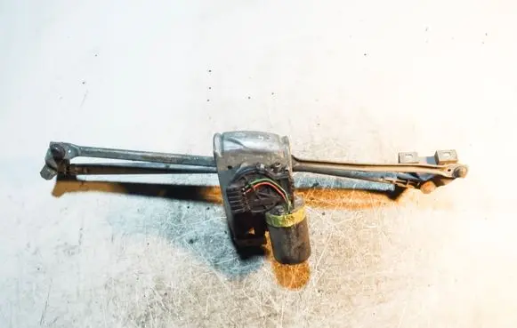 Front wiper linkage