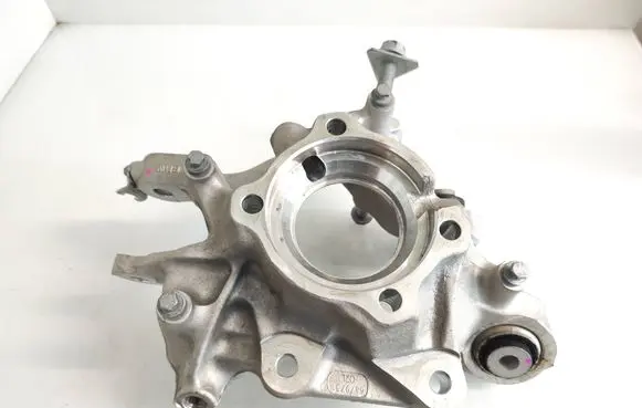 BMW X4 G02 Rear wheel hub spindle/knuckle 6879751