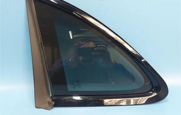Porsche Panamera (971) Rear side window 974845297F