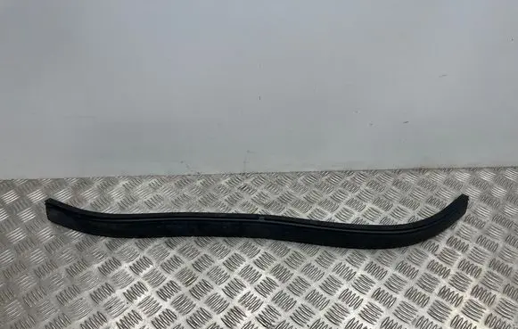 BMW X5 G05 Engine compartment rubber 7418184