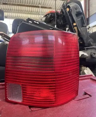 Volkswagen PASSAT B5 Rear/tail lights 3B9945112F
