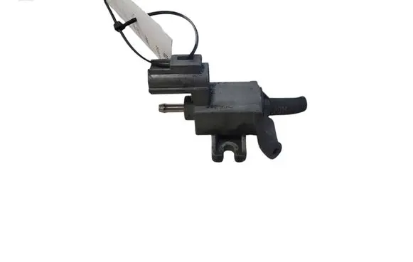 Jaguar S-Type Turbo solenoid valve 70121100