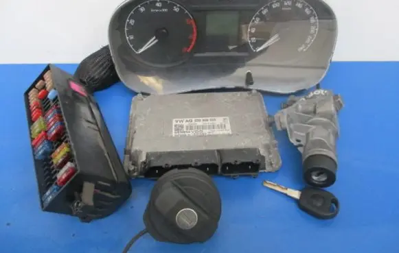 Skoda Fabia Mk2 (5J) Engine control unit/module ECU 03D906023