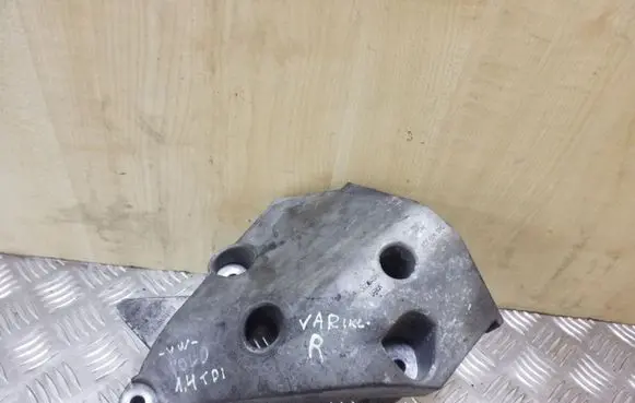 Audi A2 Engine mounting bracket 045199207