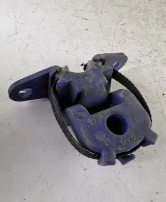 Peugeot 308 Muffler mount bracket/holder 