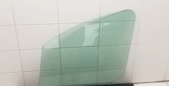 Citroen Berlingo Front door window glass four-door