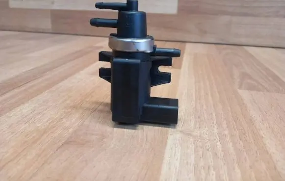 Volkswagen Touareg I Turbo solenoid valve 1J0906627 1K0906627D 72290320