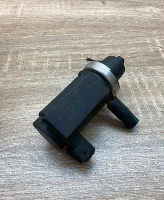 Audi A4 S4 B5 8D Turbo solenoid valve 8D0906627 72190332
