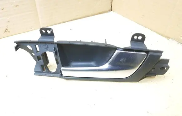 Audi A3 S3 A3 Sportback 8P Front door interior handle 8P4837020D