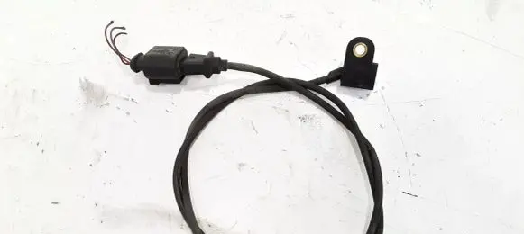 Volkswagen PASSAT B5.5 Camshaft speed sensor 