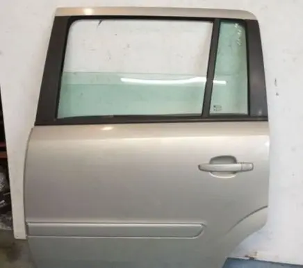 Opel Zafira B Rear door 43R001582