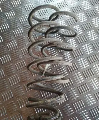 Volkswagen Golf III Rear coil spring