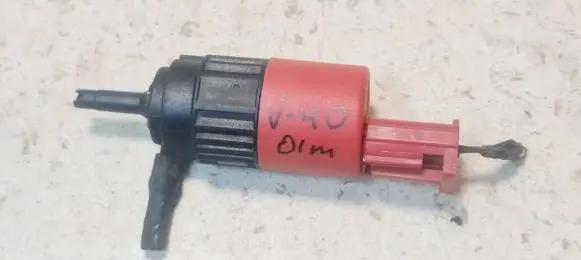 Volvo S40, V40 Windscreen/windshield washer pump