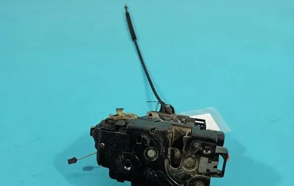 Skoda Octavia Mk1 (1U) Front door lock 3B1837015A IMPRK1537014