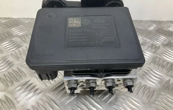Volkswagen PASSAT B8 ABS Pump 3Q0907379Q 3Q0614517Q