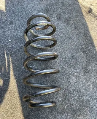 Toyota Auris 150 Rear coil spring