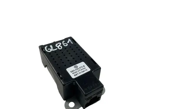 Volkswagen Golf VI Aerial antenna amplifier 5M0035570B