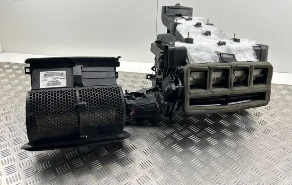 Dodge Durango III Interior heater climate box assembly P68245823AF FK398006 TPYER1457H1146