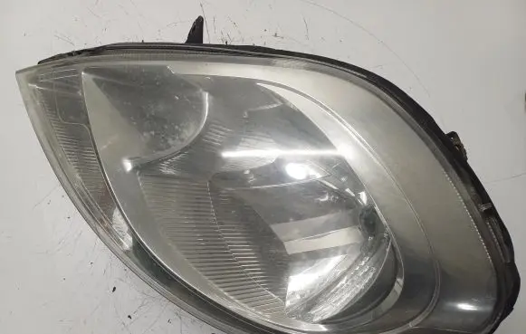 Renault Trafic II (X83) Headlight/headlamp 8200701354