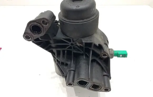 Skoda Octavia Mk3 (5E) Oil filter mounting bracket 03N117021
