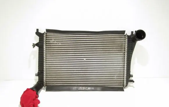 Volkswagen PASSAT B6 Intercooler radiator 3C0145803E