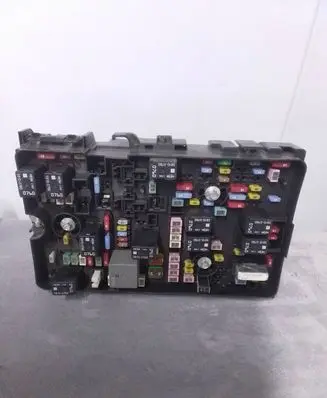 Chrysler Pacifica Fuse module 68338723AAC