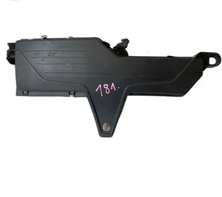 BMW 1 F20 F21 Air filter box cover 70518447