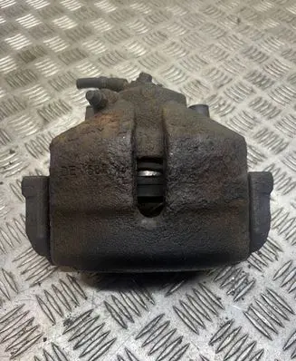Volkswagen Touran I Front brake caliper DE582