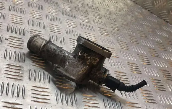 Ford Galaxy Engine coolant pipe/hose 038121133J