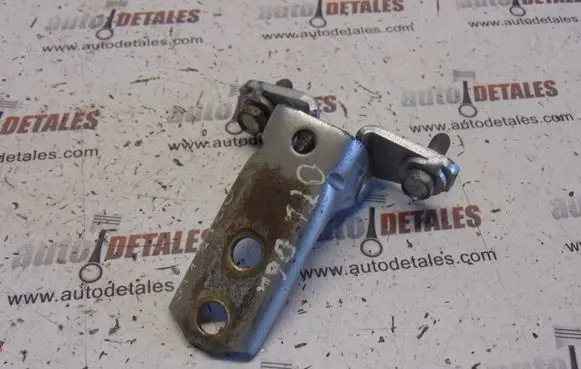 Mitsubishi Outlander Front door upper hinge