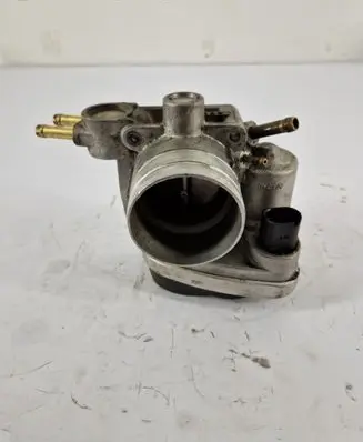 Volkswagen PASSAT B5.5 Electric throttle body valve 06B133062P