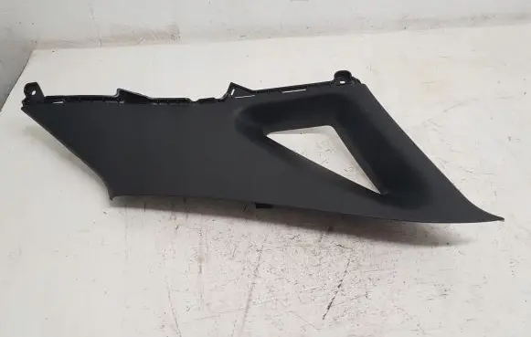 Hyundai i30 (D)pillar trim (top) 
