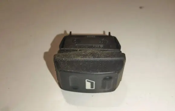 Citroen Xsara Picasso Electric window control switch 22881