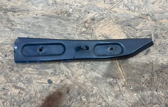 Skoda Fabia Mk2 (5J) Front bumper mounting bracket 5J0807183 R0915