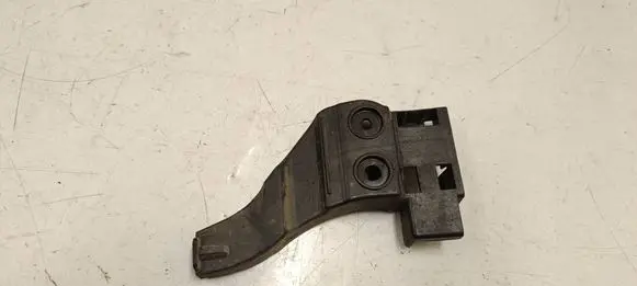 Audi A3 8Y Rear bumper mounting bracket 8V3807329A