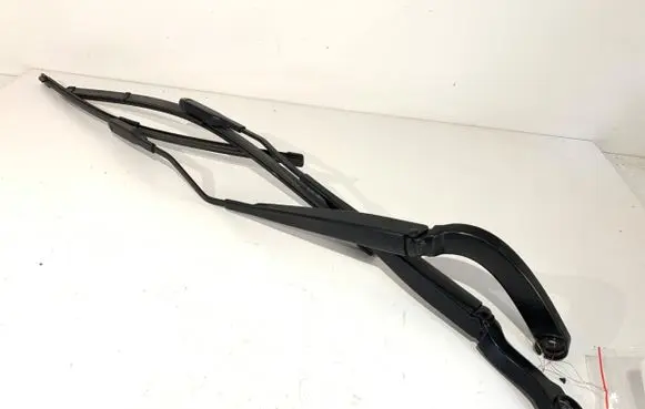 Ford Mustang VI Front wiper blade arm FR3B17C495AA