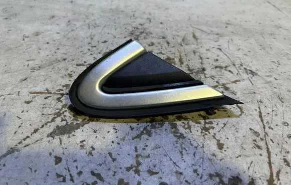 Volvo V40 Fender trim (molding) 31416470 31416472 31391029
