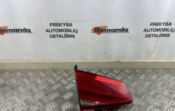 Volkswagen PASSAT B8 Tailgate rear/tail lights