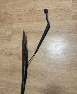 KIA Sorento Front wiper blade arm