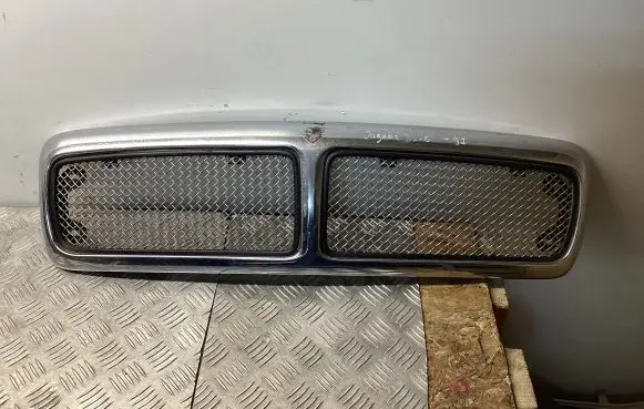 Jaguar XJ X300 Front bumper upper radiator grill