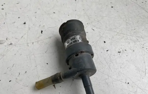 Audi 80 90 S2 B4 Headlight washer pump 431955679A