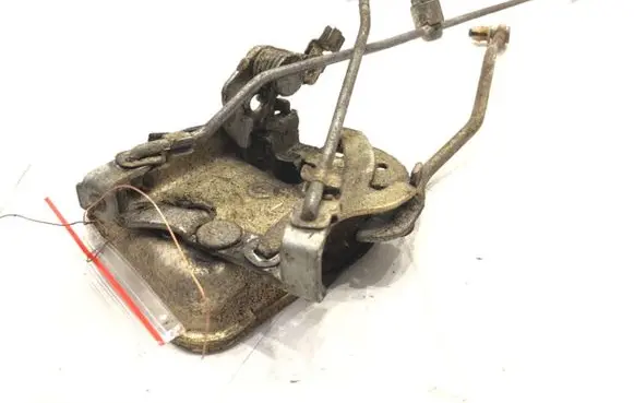 Mitsubishi Pajero Front door lock