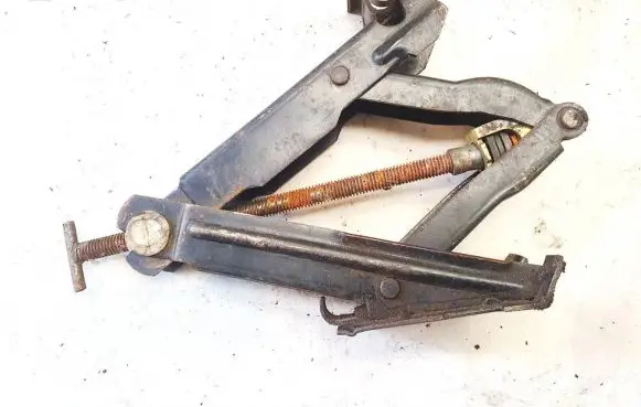 Volkswagen Caddy Lift Jack 