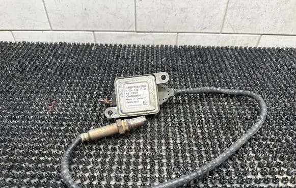 Mercedes-Benz C W205 Lambda probe sensor A0065427218