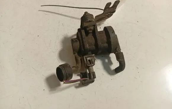Opel Zafira A Turbo solenoid valve 4534375