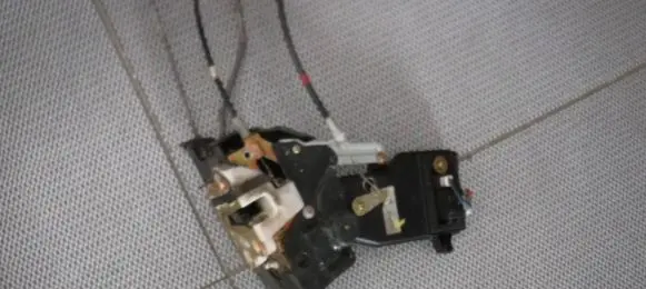 Mazda 6 Front door lock