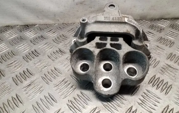 Opel Mokka Gearbox mount 95324133