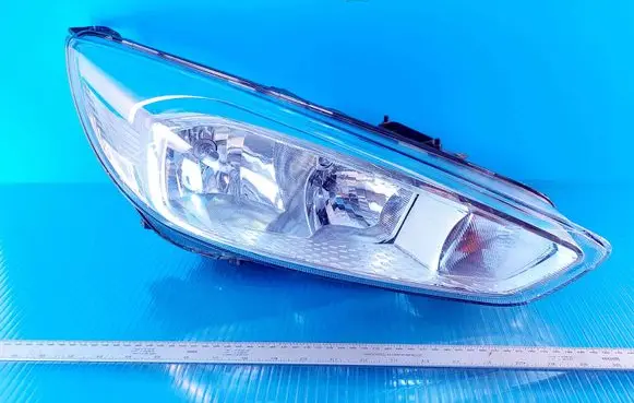 Ford Focus Headlight/headlamp F1EB13W029AEB RD4SC