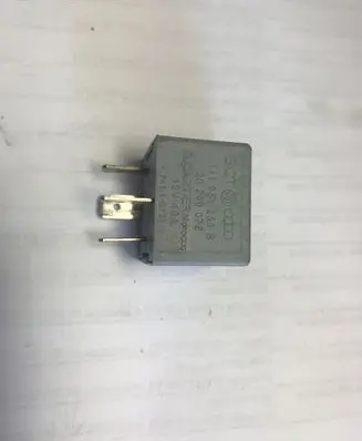 Skoda Fabia Mk2 (5J) Other relay 141951253B