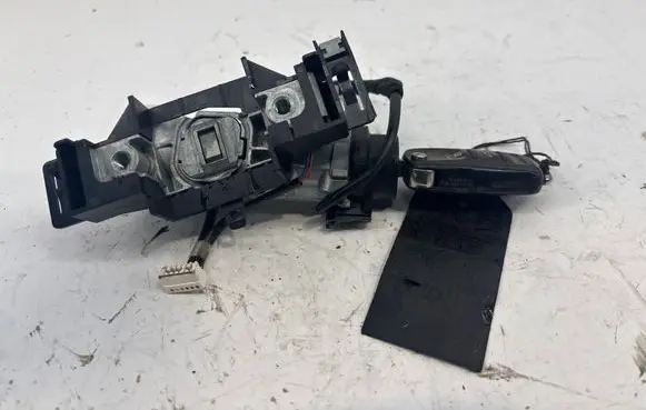 Volkswagen Jetta VI Ignition lock 1K0905851B 0722AD30N11